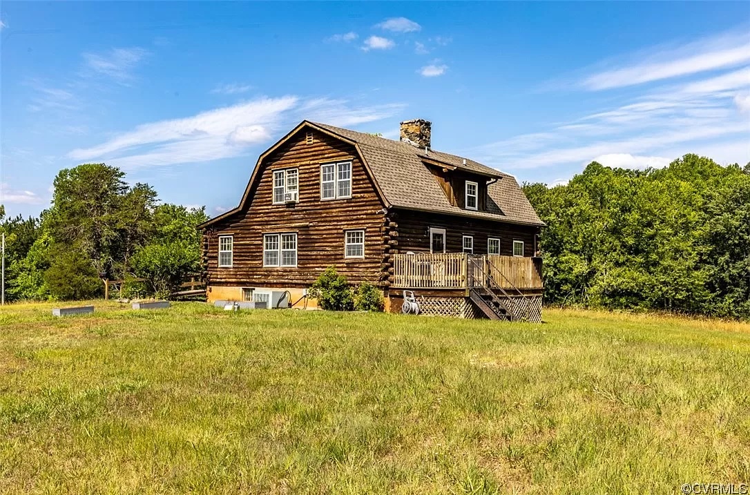 Charming Log Cabin in Barboursville, Virginia