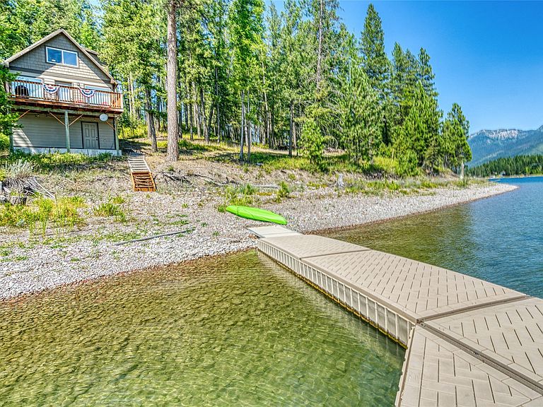 Charming 1940s Lakefront Retreat in Bigfork, Montana