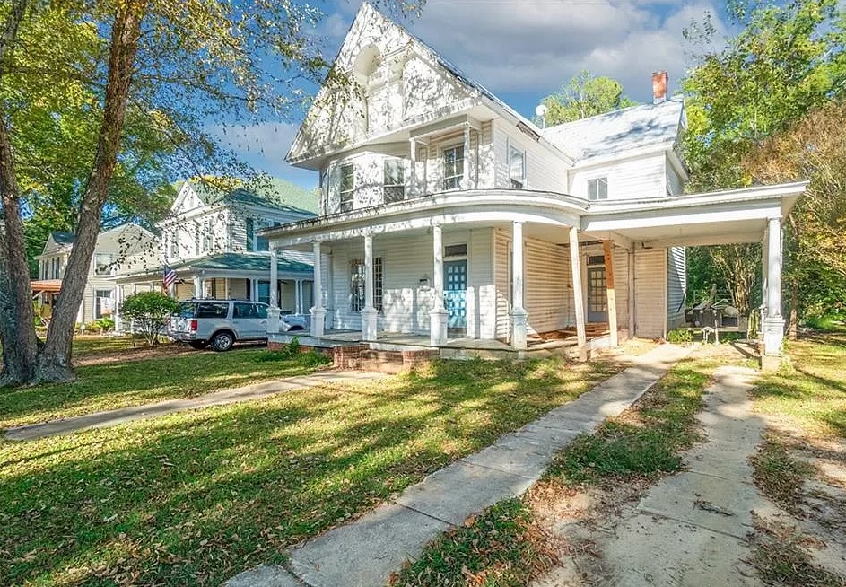 Stunning 1898 House in Franklin, Virginia