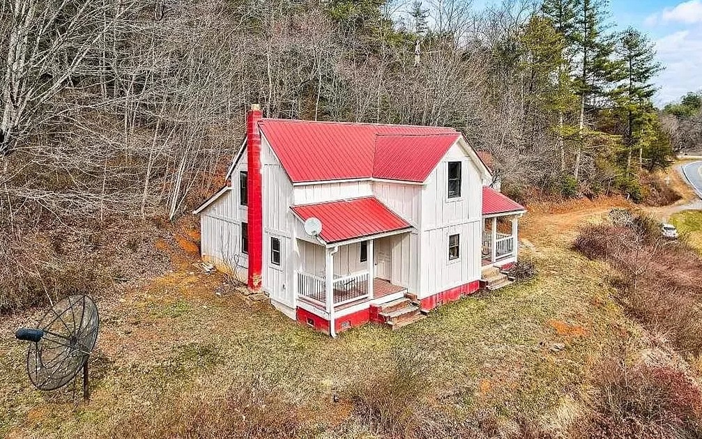 Stunning Mountain House in Sylva, North Carolina