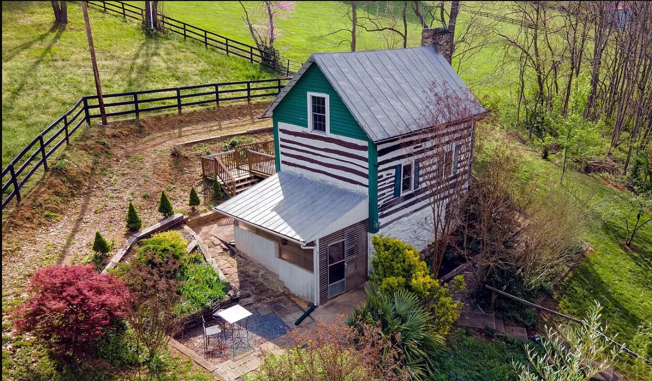 Unique 1939 House in Delaplane, Virginia