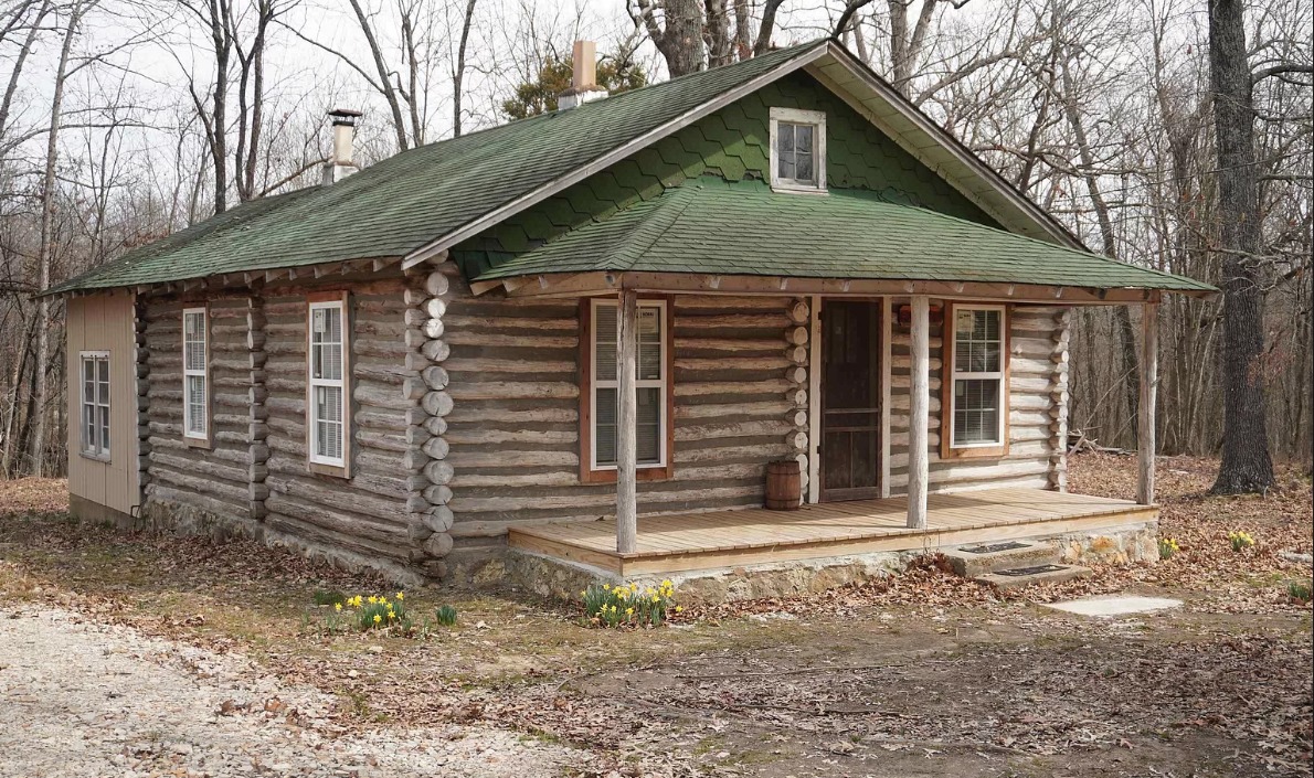 Cozy Home on 13 Acres in Williford, Arkansas