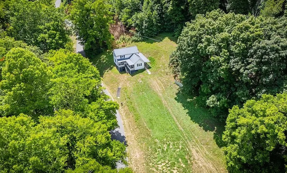 Charming Home on 9.50 Acres in Saltville, Virginia