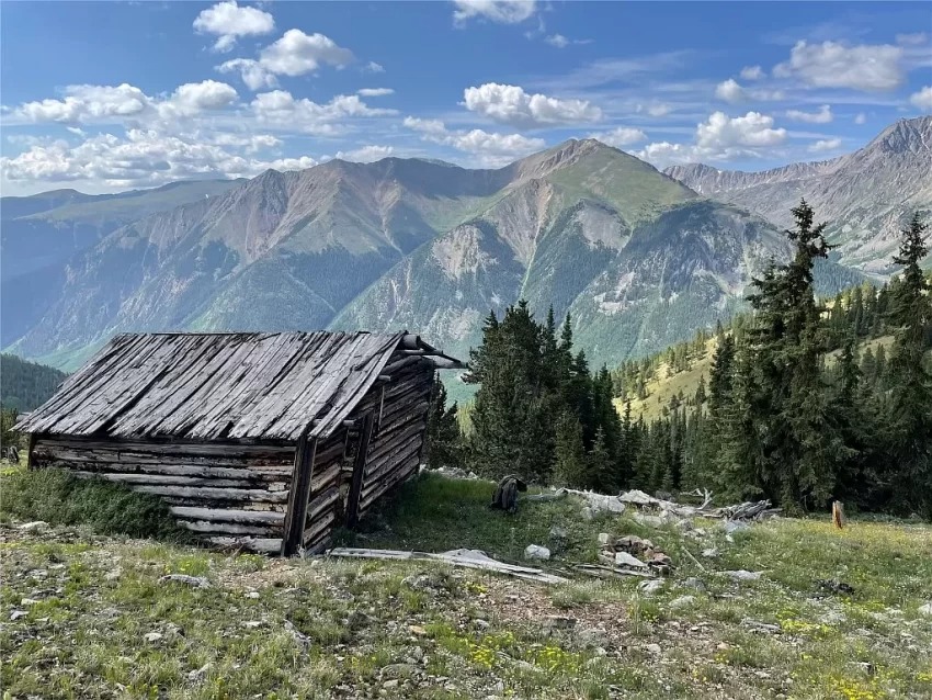 Secluded Cabin on Dauntless 2 in Twin Lakes, Colorado